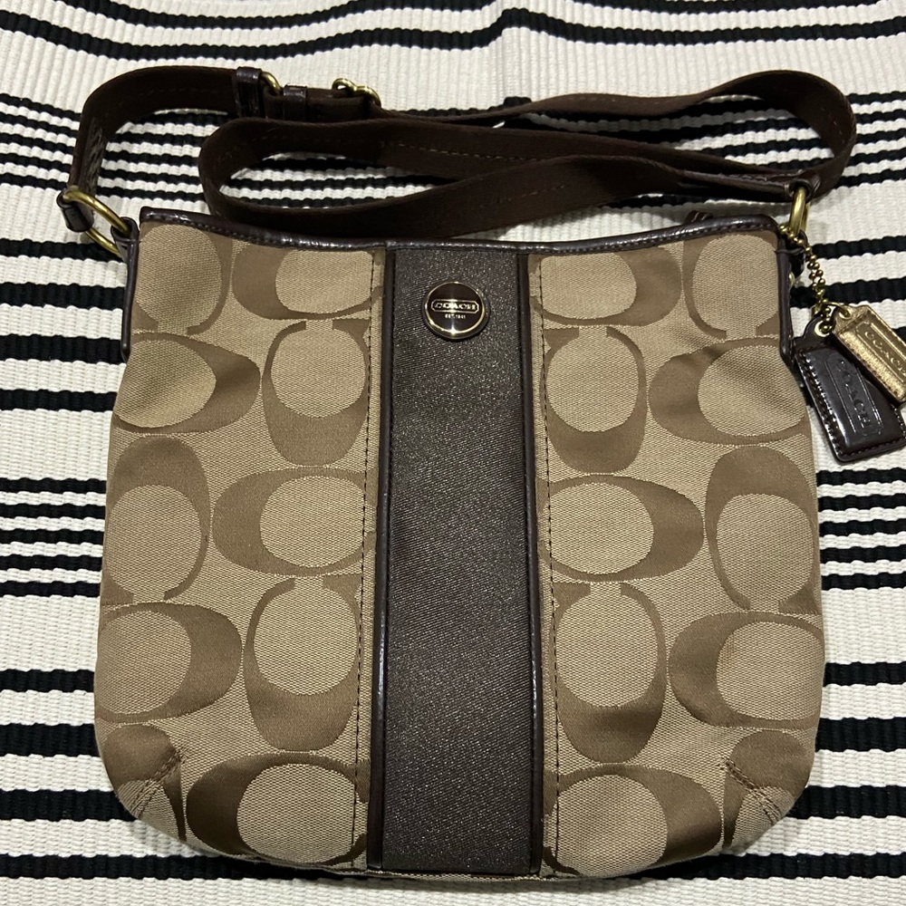 Coach crossbody (brown)